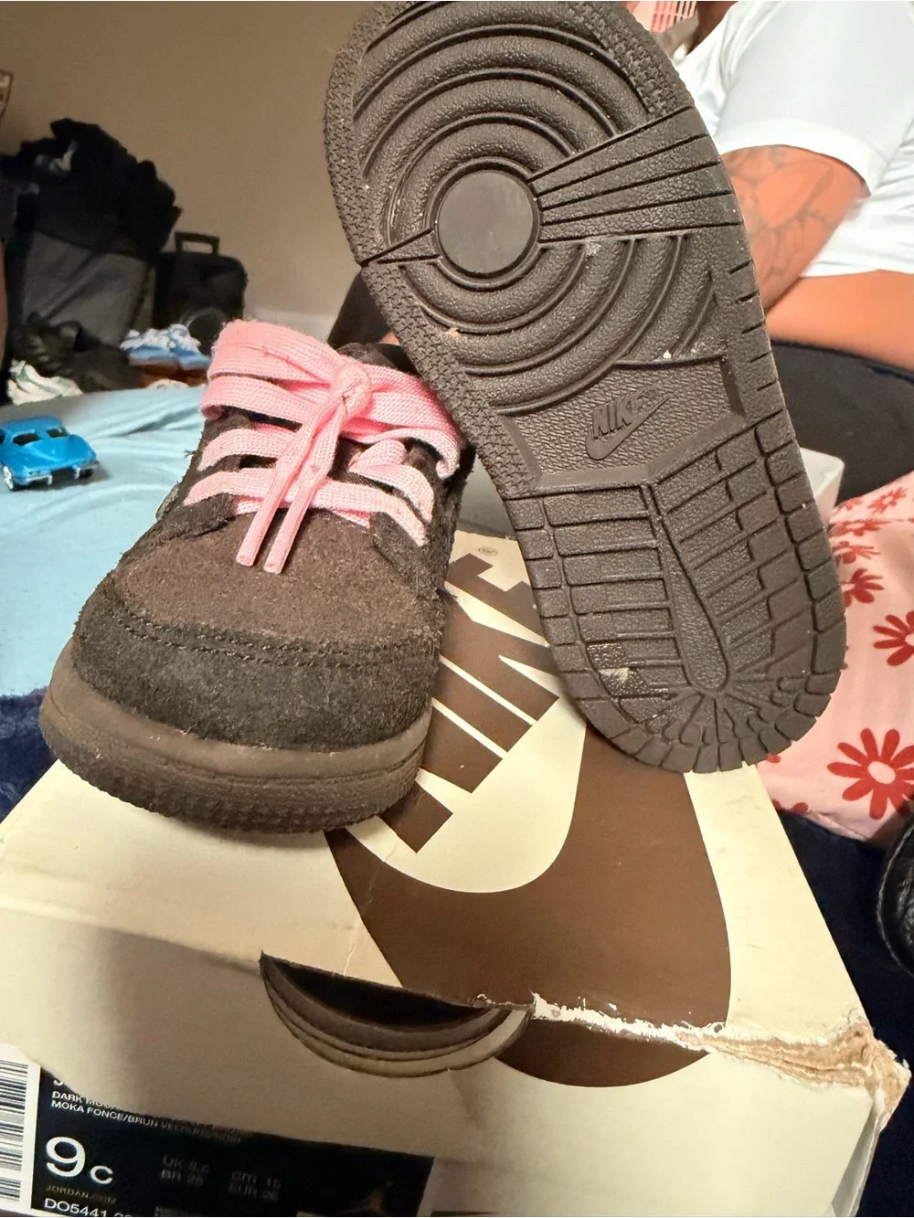 Brown Travis Scott’s Pink Accent Laces
